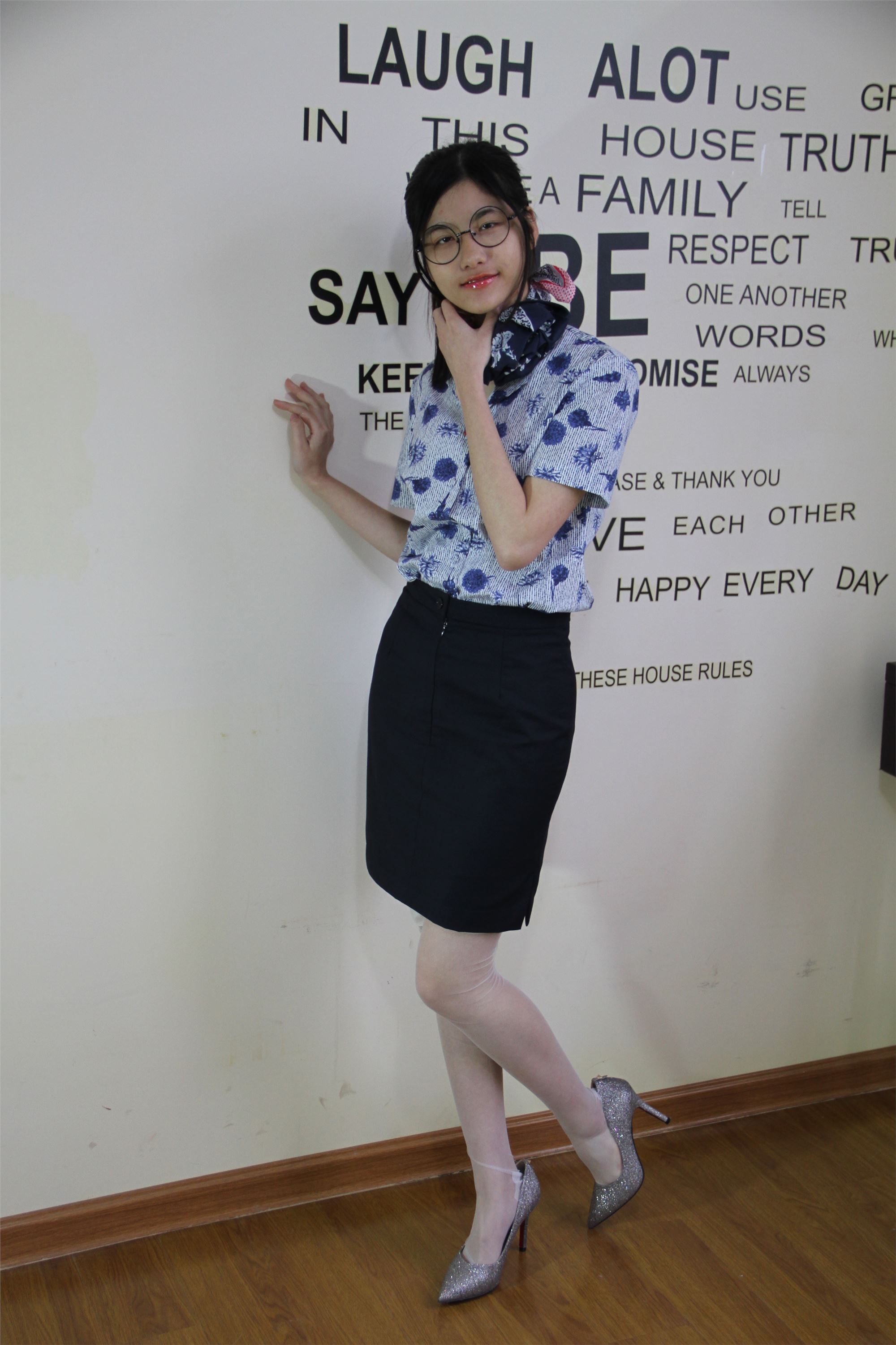 自由摄影 No.004 质感的制服搭配长筒0D长筒丝